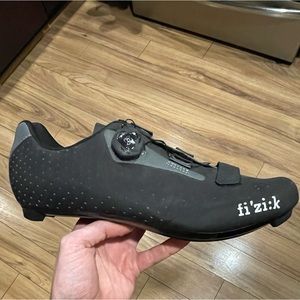 NWOT Fizik R5 Road Shoes